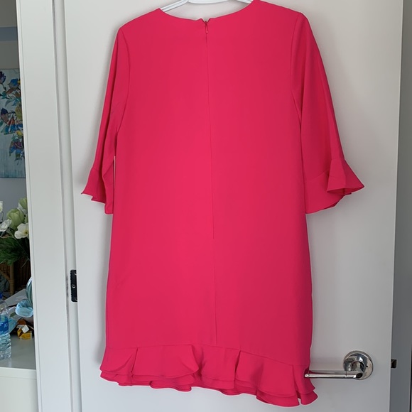 Pink crepe dress - Picture 2 of 5